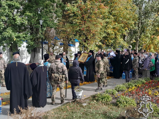 В Курске росгвардейцы обеспечили общественный порядок во время празднования Дня города и передвижения иконы Божией Матери «Знамение»