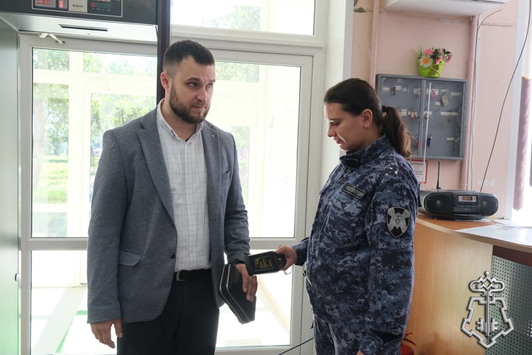 Росгвардия обеспечила безопасность проведения выборов в Курской области