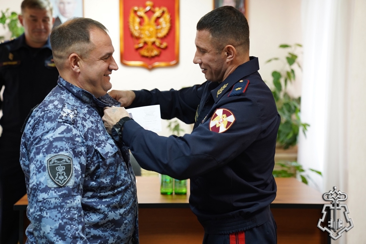 В Курске сотрудники вневедомственной охраны отметили профессиональный праздник