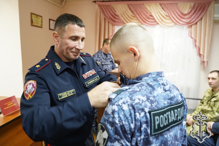 В Курске сотрудники вневедомственной охраны отметили профессиональный праздник