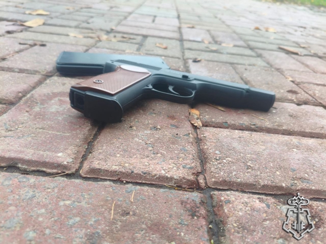 В Курске росгвардейцы задержали мужчину, угрожавшего женщине пистолетом